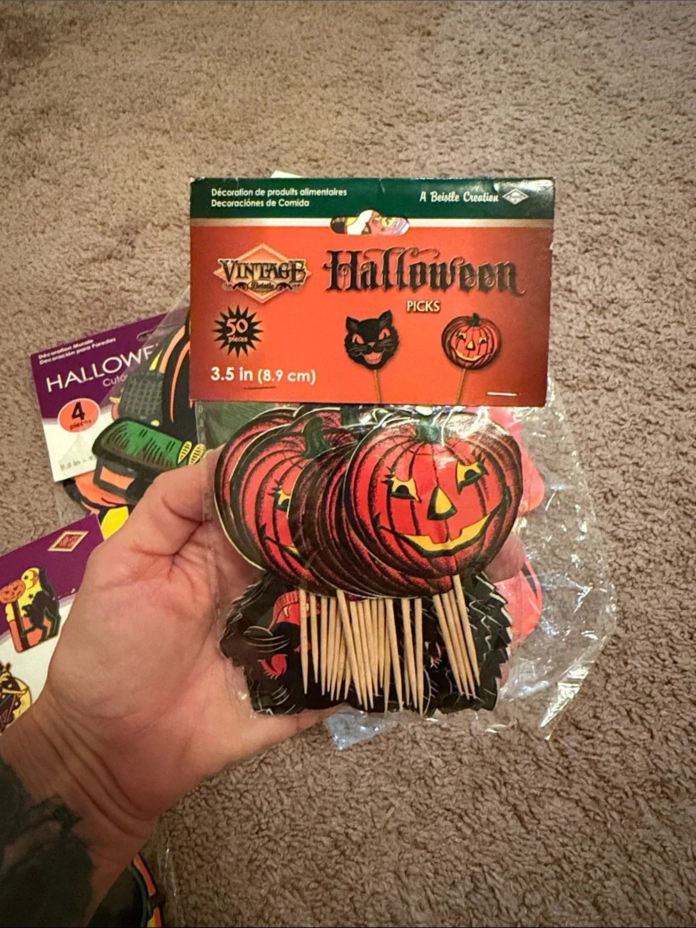Vintage/retro Halloween decor